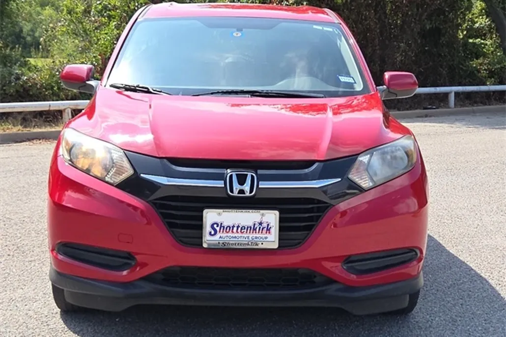 2018 Honda HR-V LX photo 1