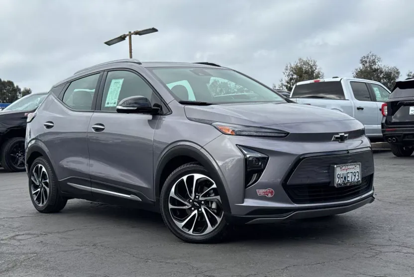 2023 Chevrolet Bolt EUV Premier photo 1