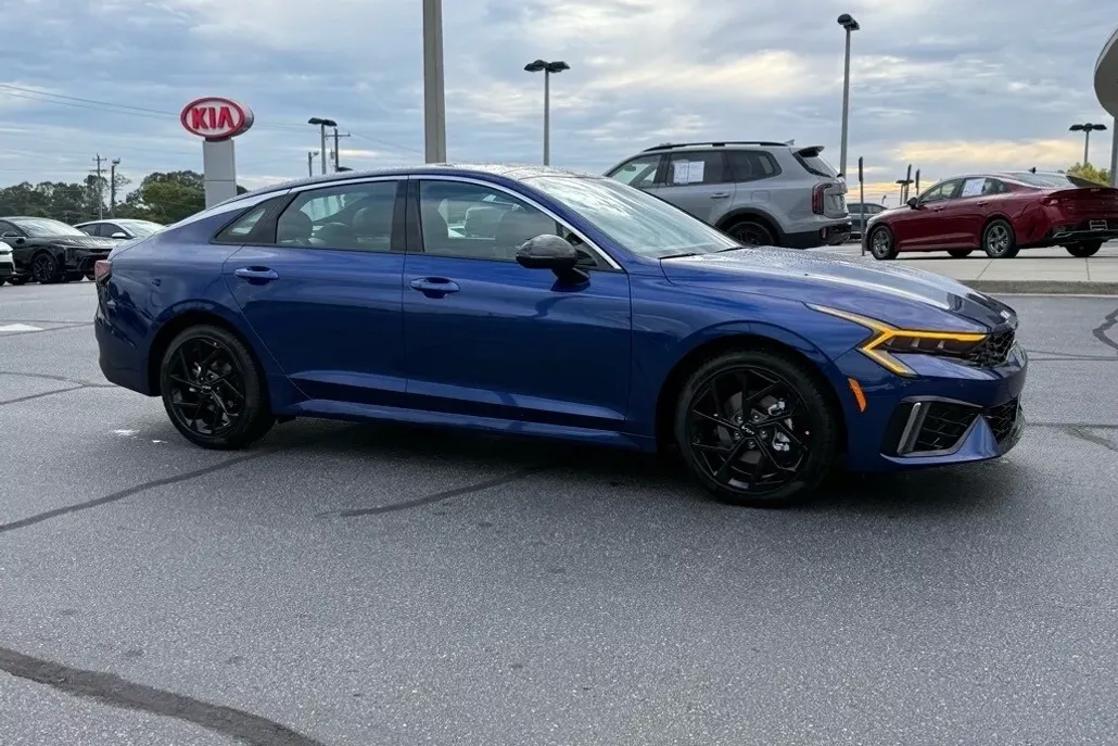 2026 Kia K5 GT-Line photo 1