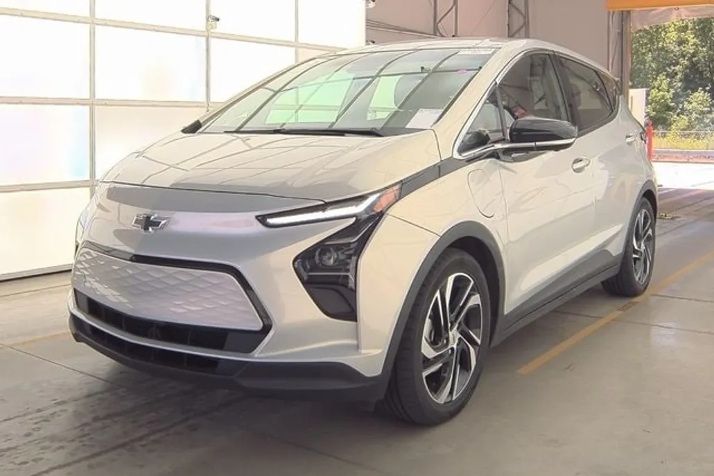 2023 Chevrolet Bolt EV 2LT photo 1