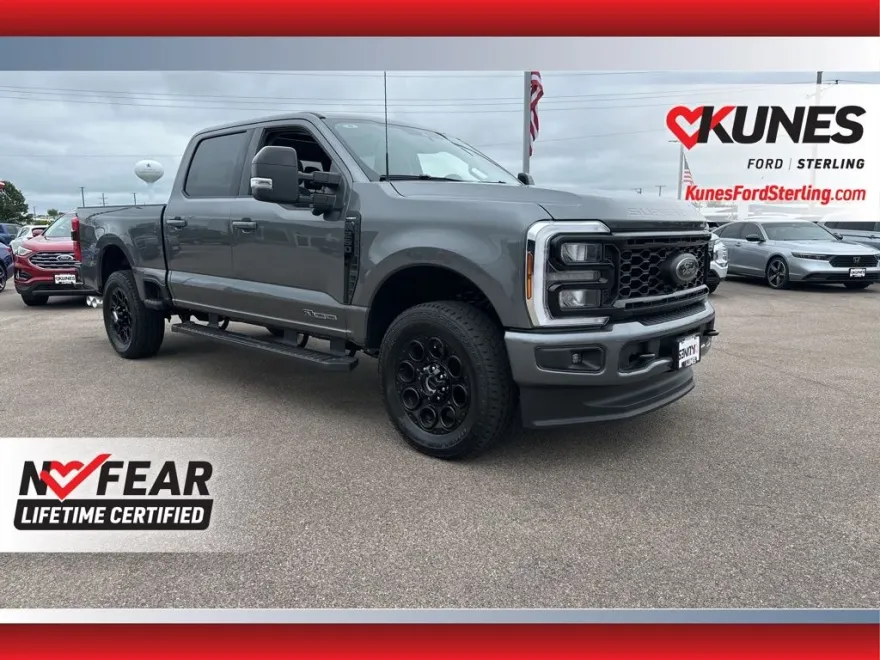 2025 Ford F-250 Lariat photo 1