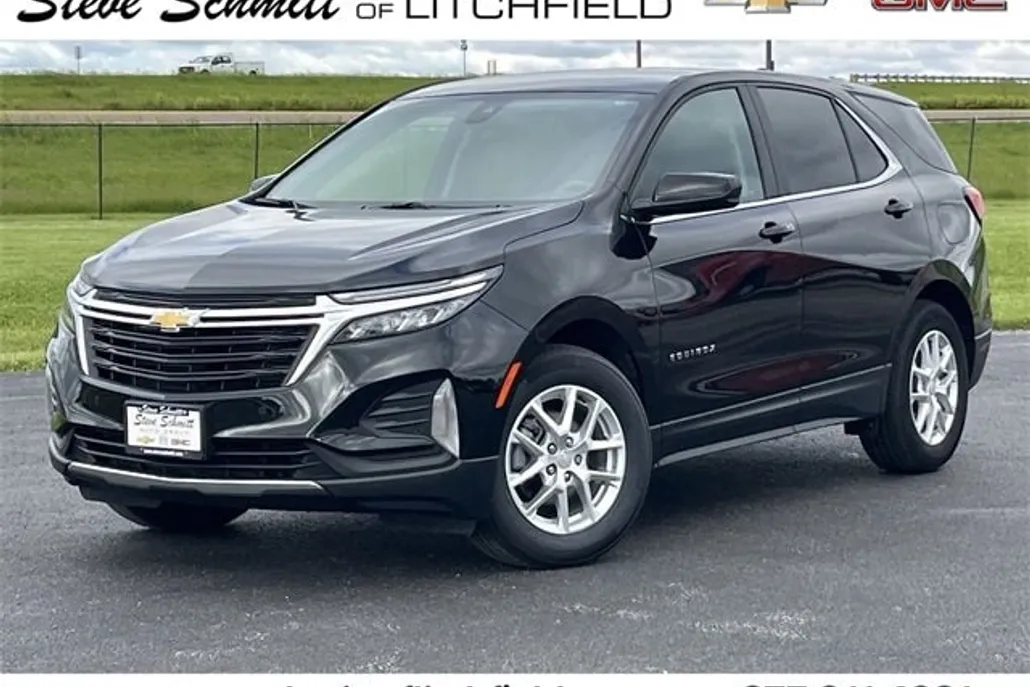 2023 Chevrolet Equinox LT photo 1