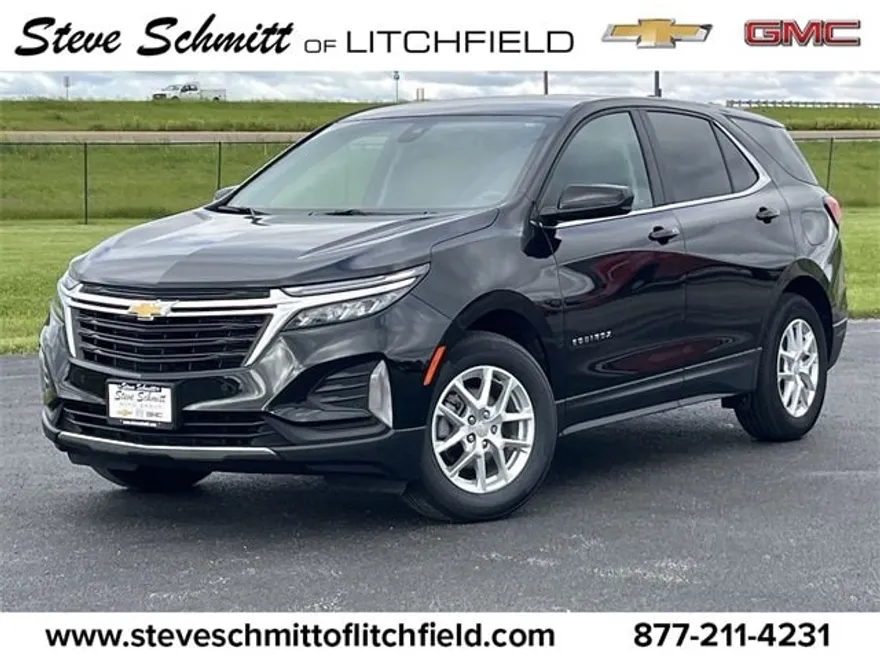2023 Chevrolet Equinox LT photo 1