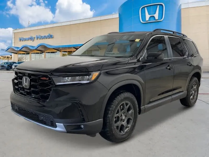 2025 Honda Pilot TrailSport photo 1