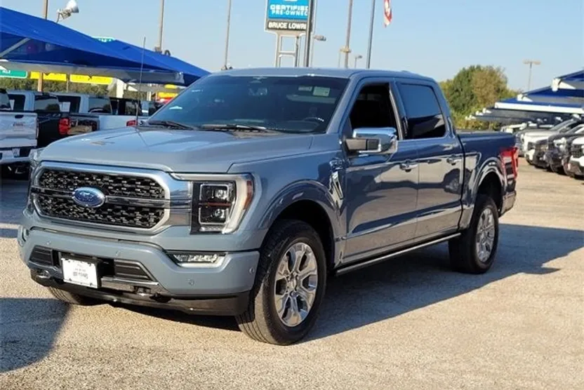 2023 Ford F-150 Platinum photo 1