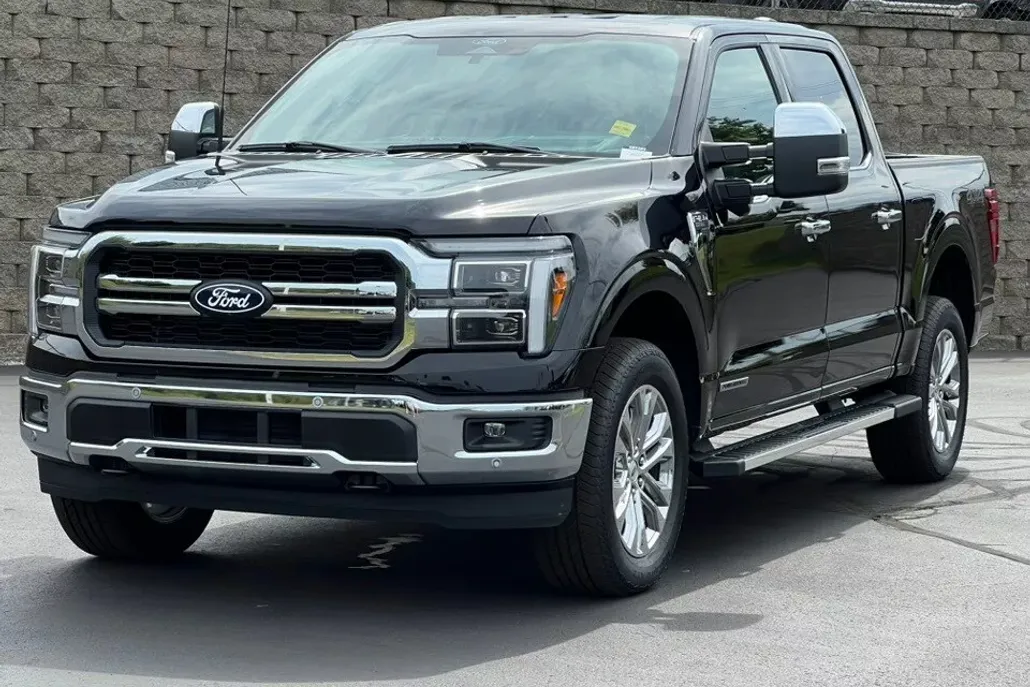 2025 Ford F-150 Lariat photo 1