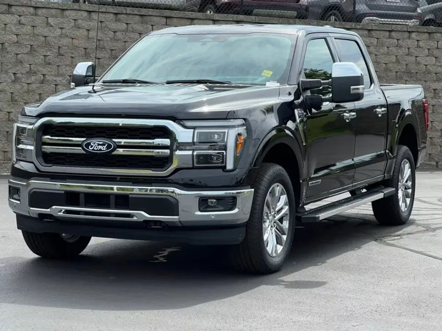 2025 Ford F-150 Lariat photo 1