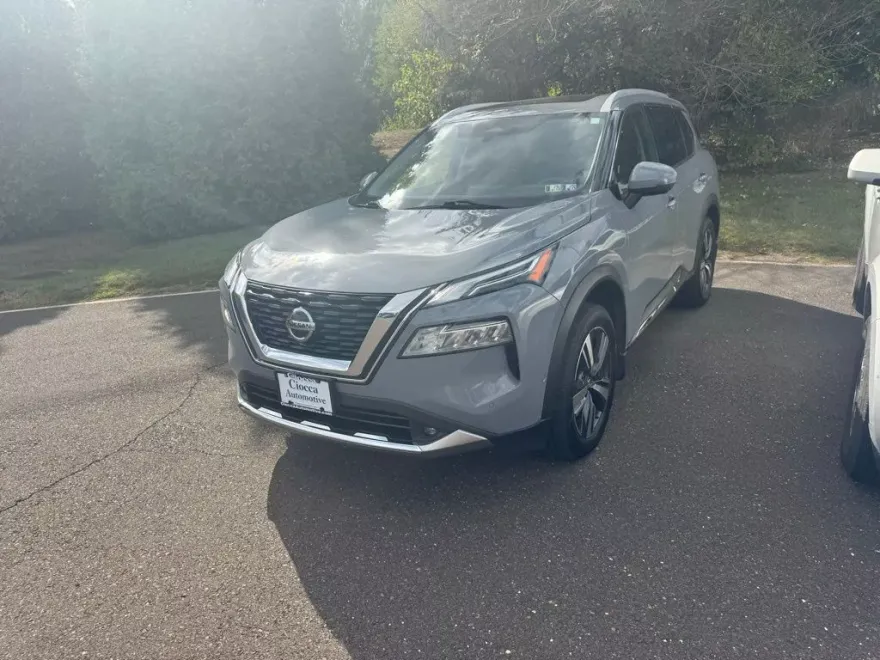 2021 Nissan Rogue Platinum photo 1