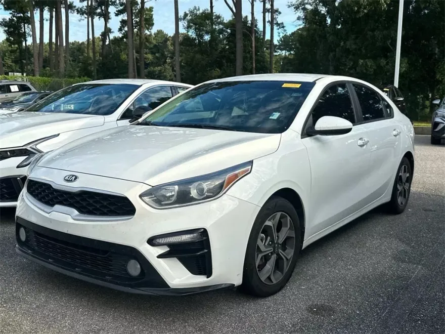 2021 Kia Forte LXS photo 1