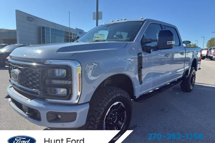 2026 Ford F-250 Lariat photo 1