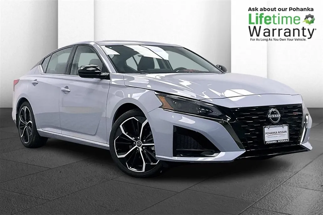 2025 Nissan Altima 2.5 SR photo 1