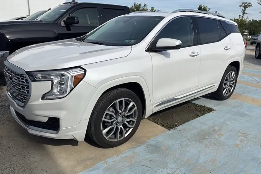 2022 Gmc Terrain Denali photo 1