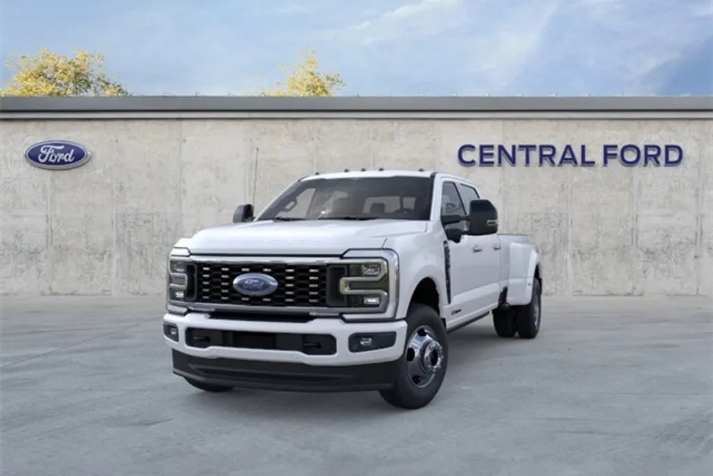 2026 Ford F-350 Platinum photo 1