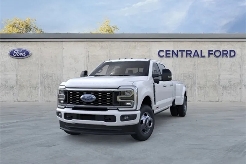 2026 Ford F-350 Platinum photo 1
