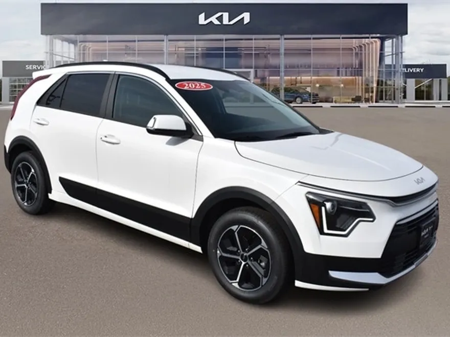2025 Kia Niro EX photo 1