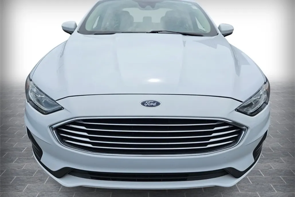 2020 Ford Fusion Hybrid SE photo 1