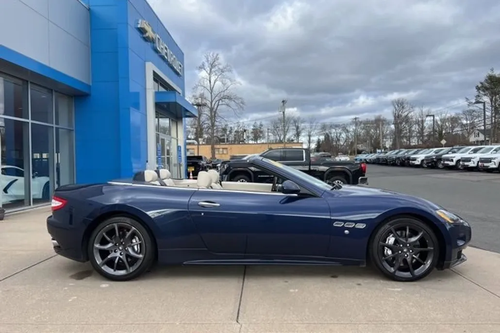 2012 Maserati Granturismo photo 1
