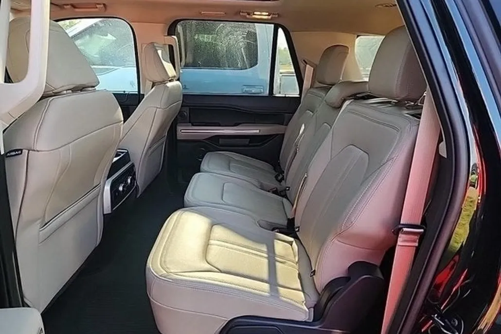2022 Ford Expedition MAX Limited photo 1