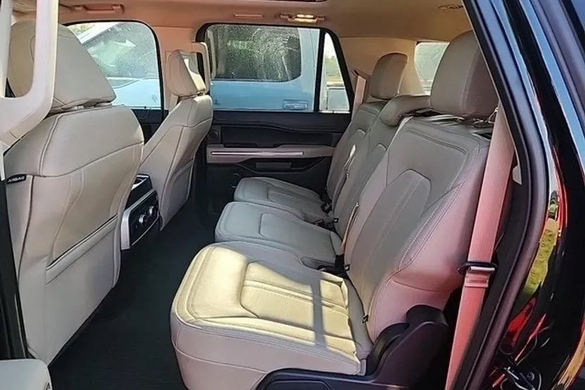 2022 Ford Expedition MAX Limited photo 1