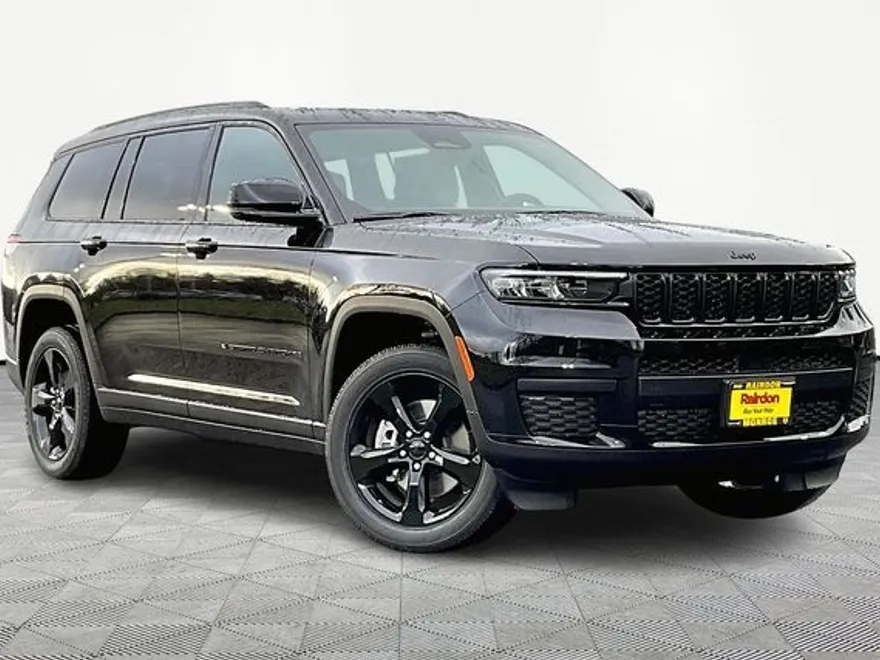 2025 Jeep Grand Cherokee Laredo Altitude photo 1