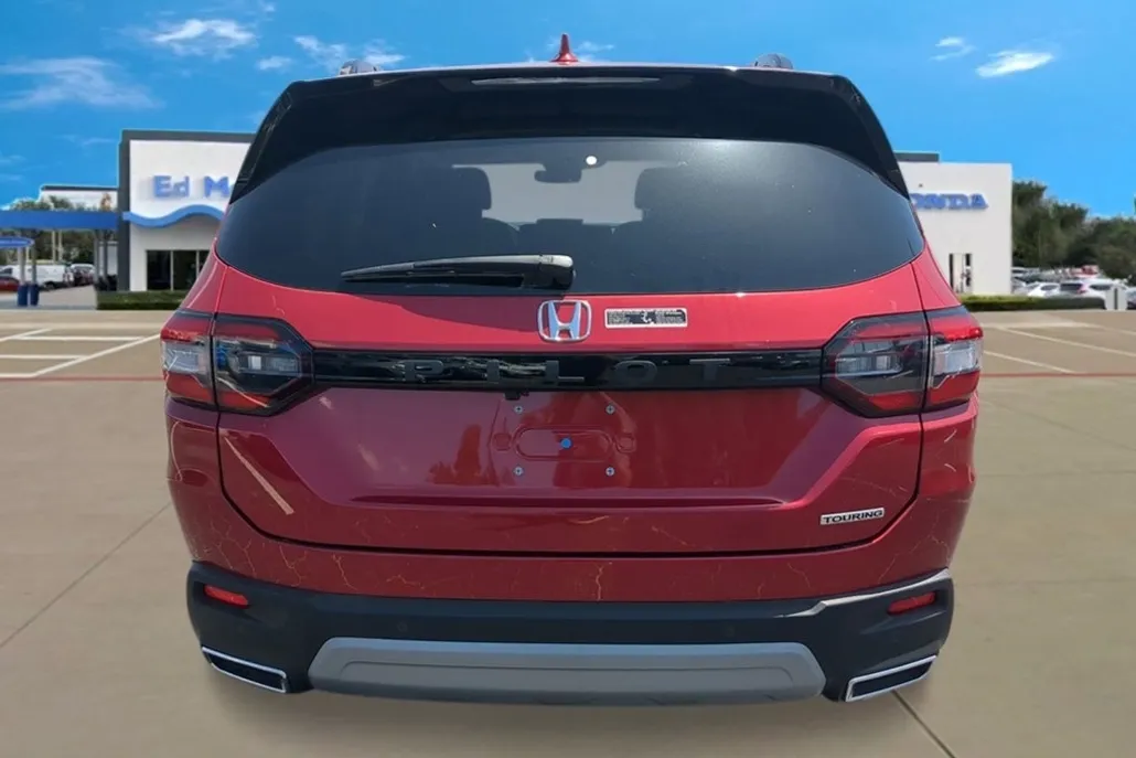 2025 Honda Pilot Touring photo 1