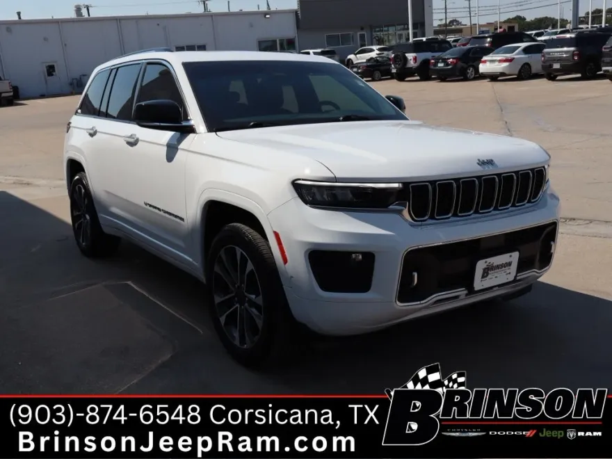 2023 Jeep Grand Cherokee Overland photo 1