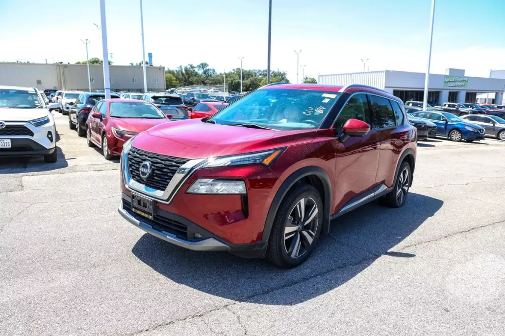 2022 Nissan Rogue SL photo 1