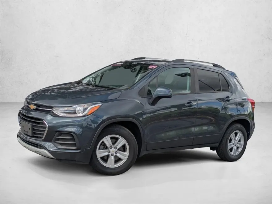 2021 Chevrolet Trax LT photo 1