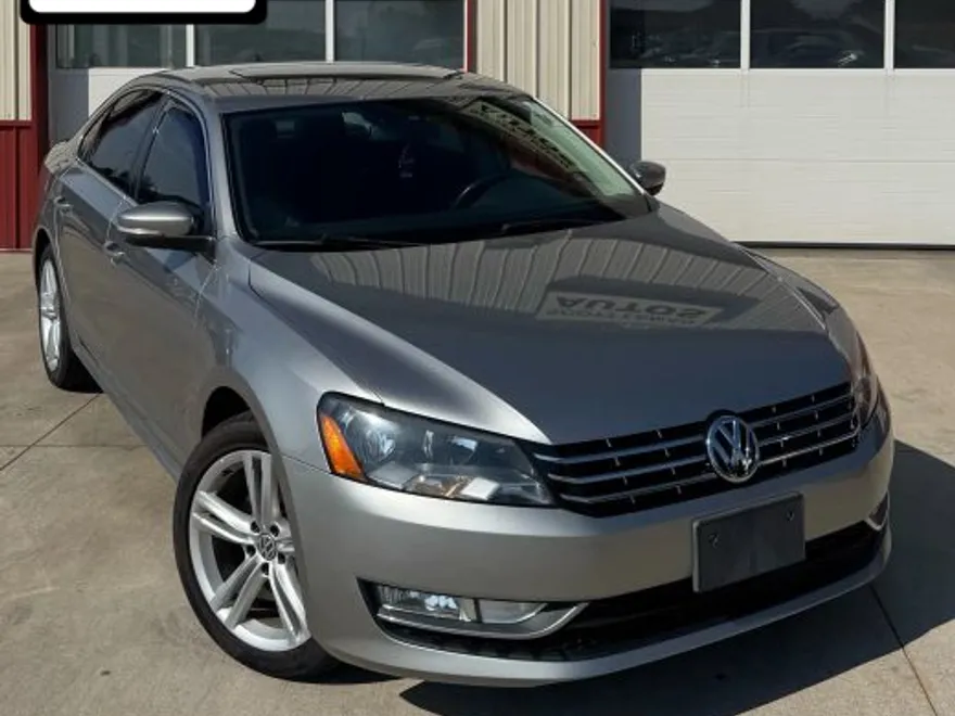 2013 Volkswagen Passat TDI SEL Premium photo 1