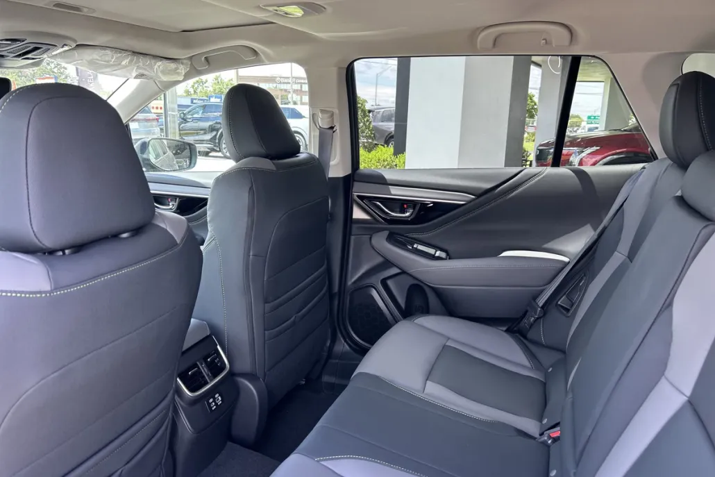 2025 Subaru Outback Onyx Edition photo 1
