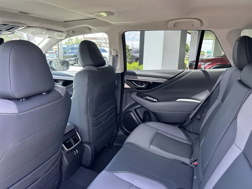 2025 Subaru Outback Onyx Edition photo 1