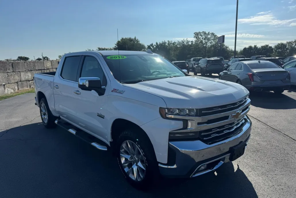 2019 Chevrolet Silverado 1500 photo 1