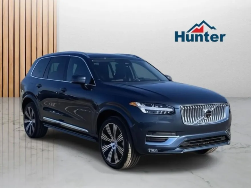 2025 Volvo XC90 AWD Plus photo 1
