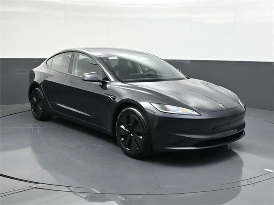 2025 Tesla Model 3 Long Range photo 1
