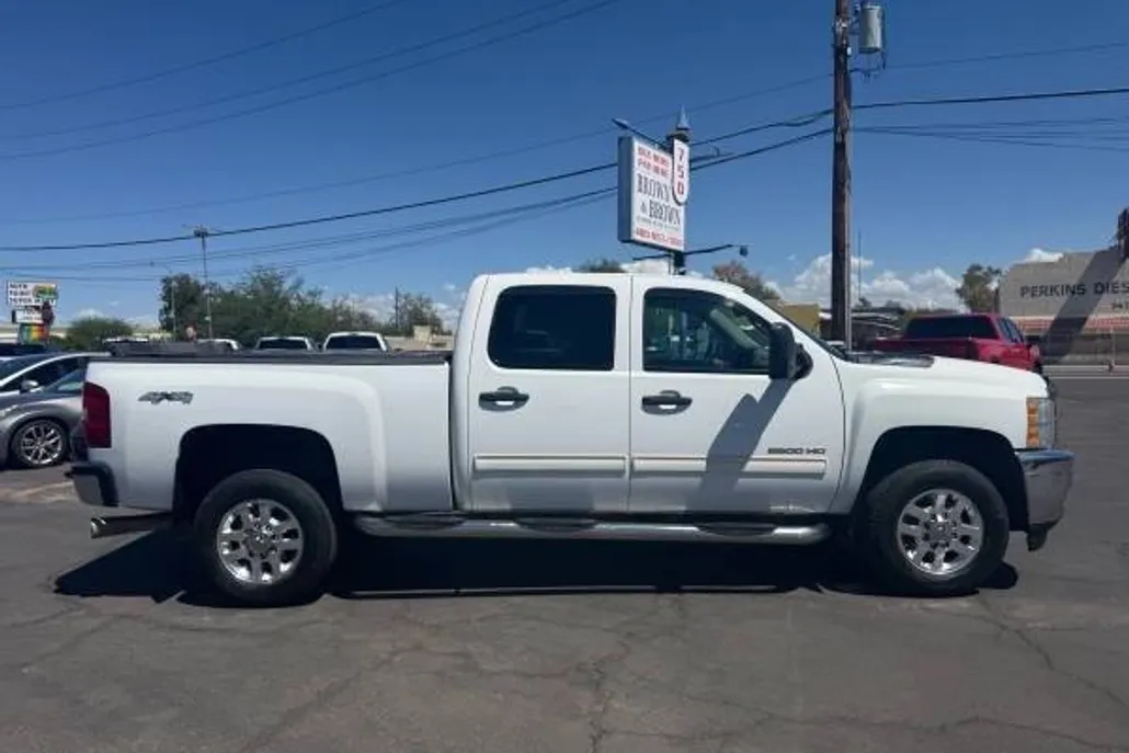 2014 Chevrolet Silverado 2500HD LT photo 1
