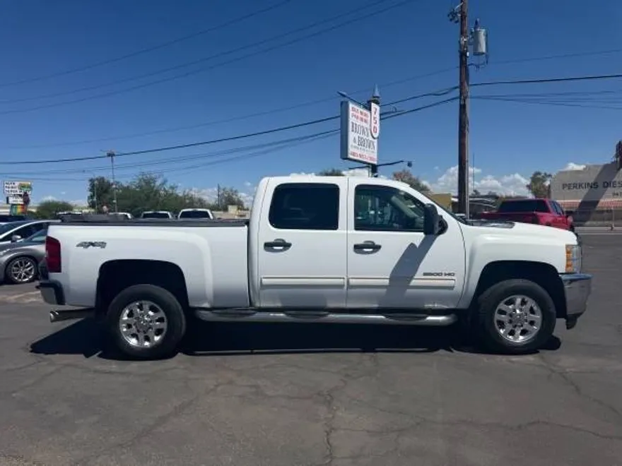 2014 Chevrolet Silverado 2500HD LT photo 1