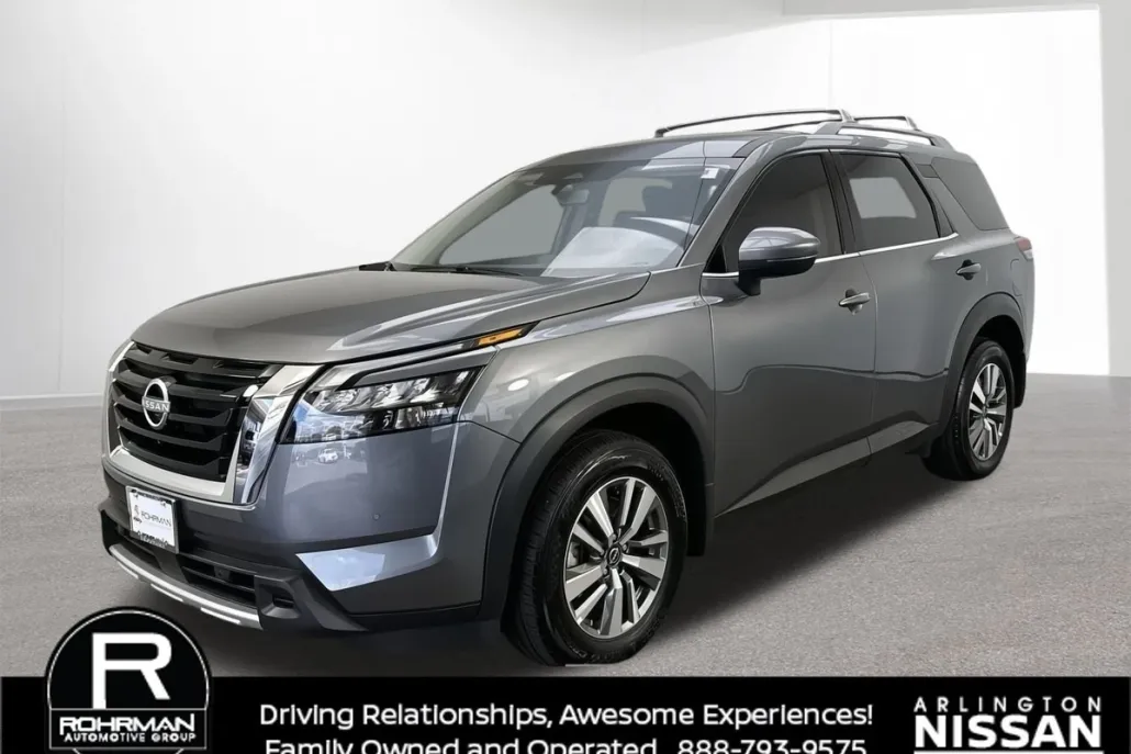 2025 Nissan Pathfinder SL photo 1