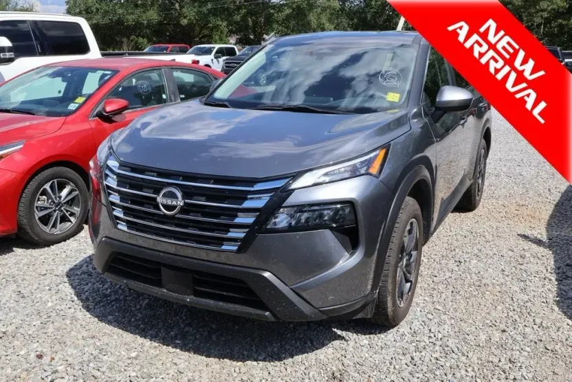 2024 Nissan Rogue SV photo 1