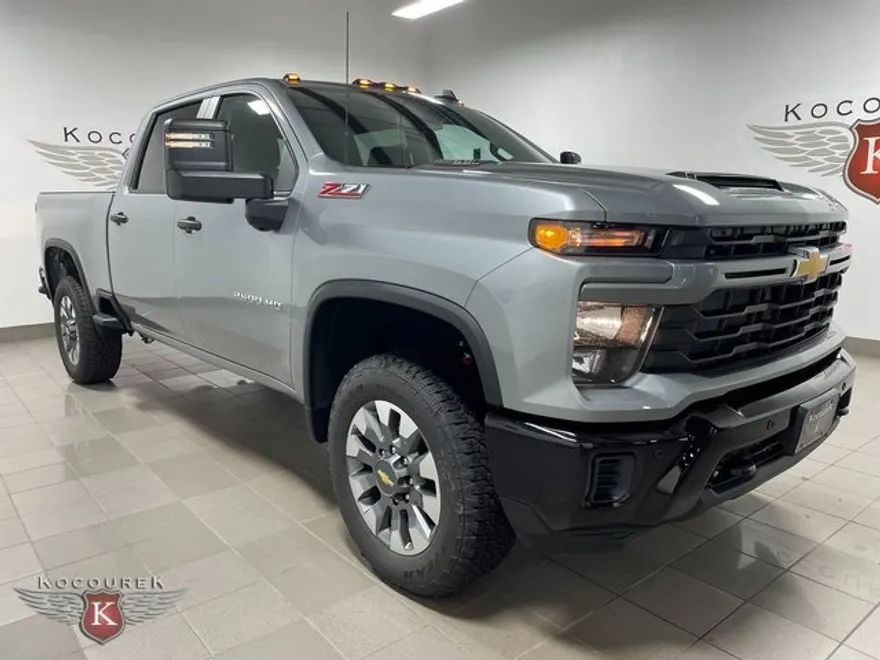 2026 Chevrolet Silverado 2500HD Custom photo 1