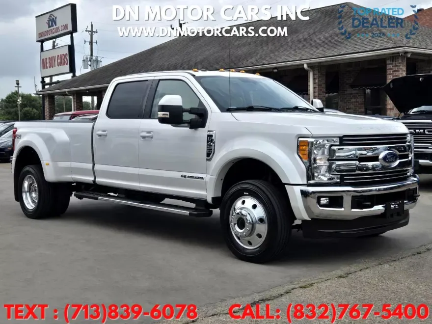 2017 Ford F-450 Lariat photo 1