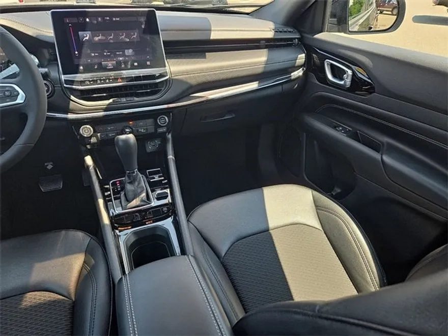 2022 Jeep Compass Altitude photo 1