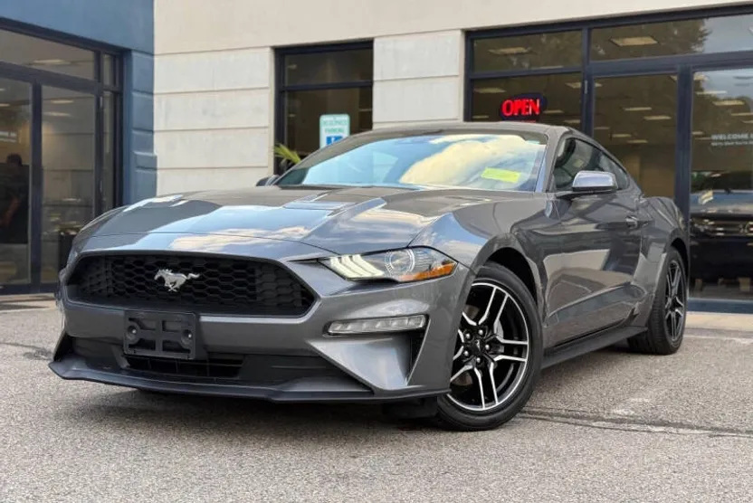 2021 Ford Mustang EcoBoost Premium photo 1