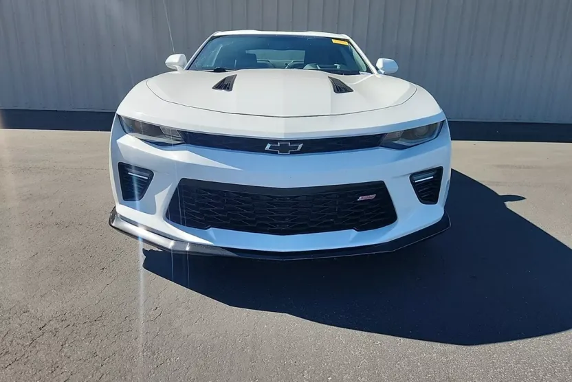 2016 Chevrolet Camaro 2SS photo 1