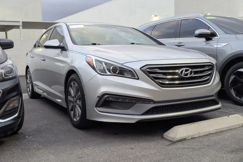 2017 Hyundai Sonata Limited photo 1
