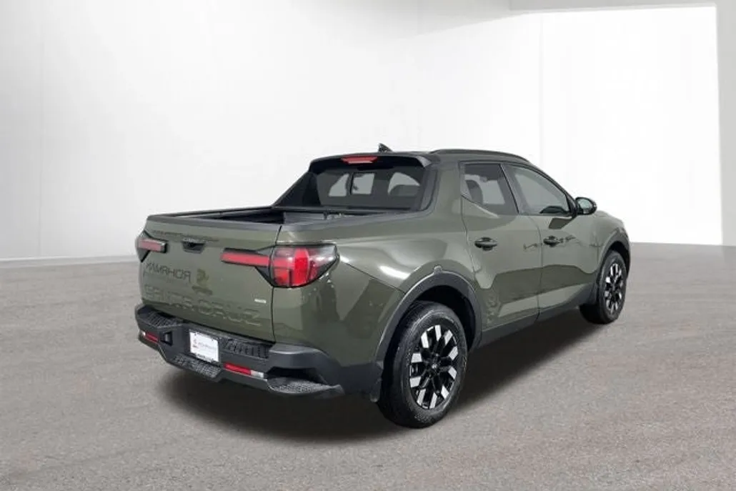 2025 Hyundai Santa Cruz SEL Activity photo 1