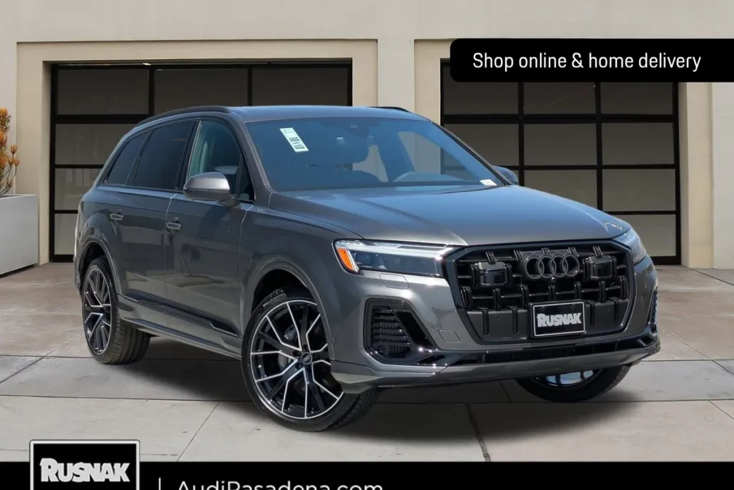 2025 Audi Q7 55 Premium Plus photo 1