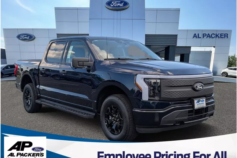 2025 Ford F-150 Lightning XLT photo 1