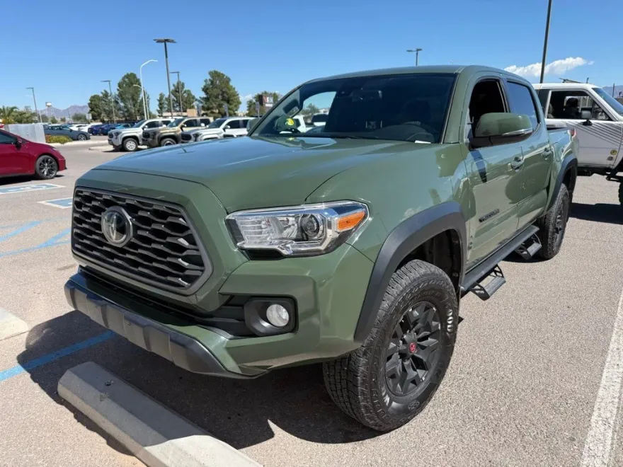 2022 Toyota Tacoma TRD Off-Road photo 1