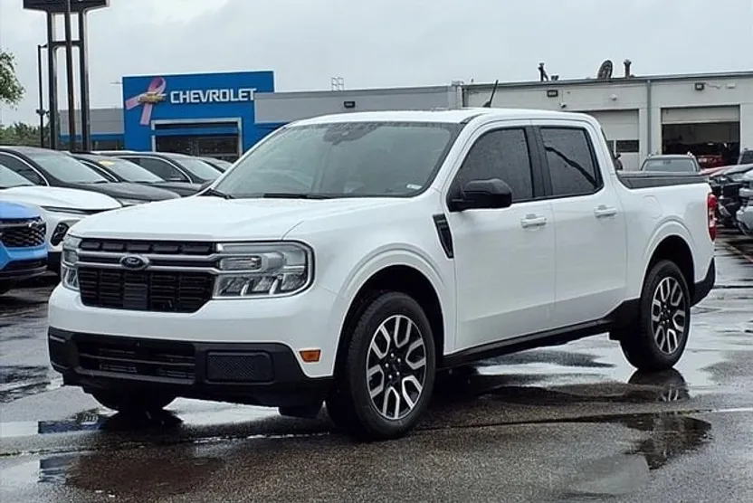 2024 Ford Maverick Lariat photo 1