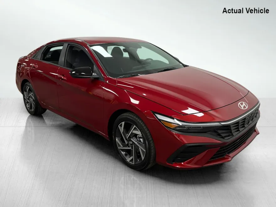 2025 Hyundai Elantra SEL Sport photo 1